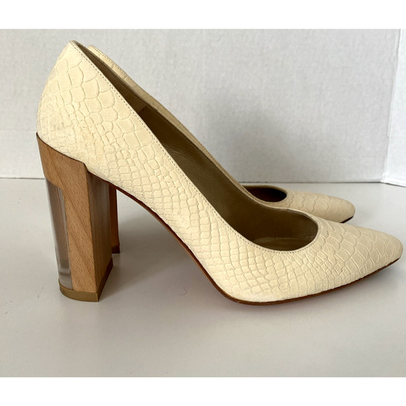 Stuart Weitzman Laney Pump Ivory Cream Snake Embossed Leather Point Wood Clear 7 - Picture 9 of 10
